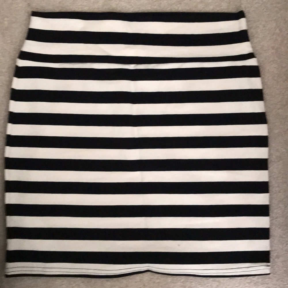 Striped Black and White bodycon Skirt-Cotton On